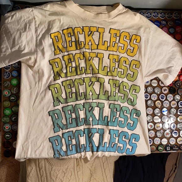 Young and Reckless white graphic tee, Men’s size M - Picture 5 of 6